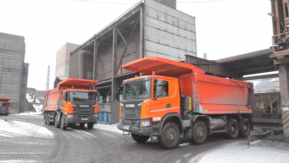 Пять самосвалов Scania HAGEN начали перевозить железорудное сырье на ЕВРАЗ ЗСМК